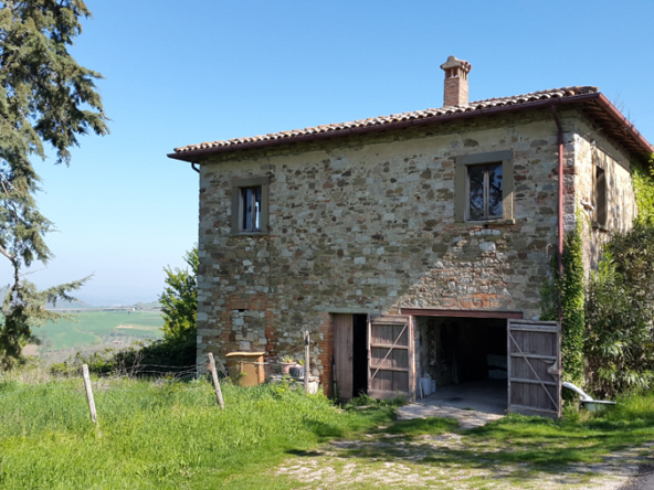 Side view house for sale in Umbria, Todi